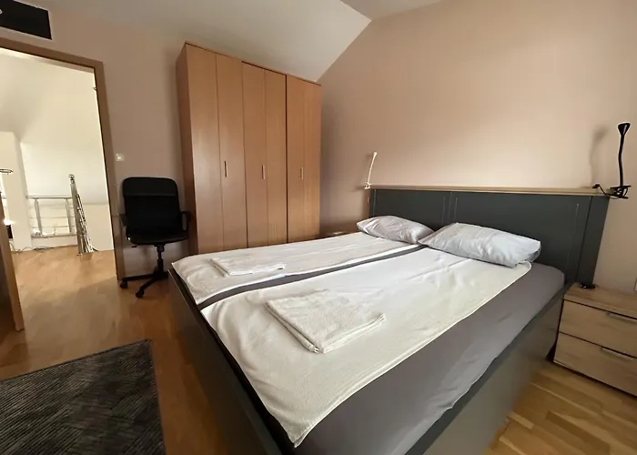 Loft On Of Bohemian Quarter Apartment *